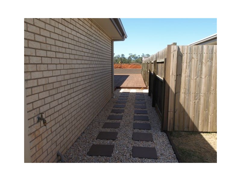 54 Baybrezze Cres, Murrumba Downs QLD 4503