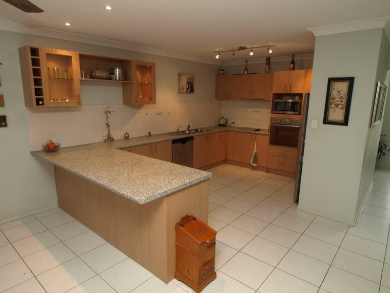 24 DENISON PARADE, North Lakes QLD 4509