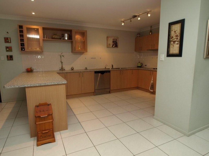24 DENISON PARADE, North Lakes QLD 4509