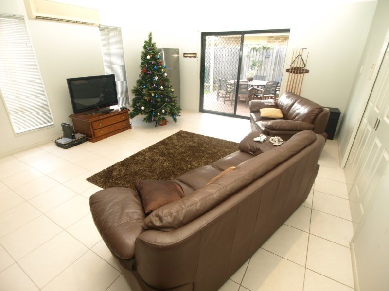 24 DENISON PARADE, North Lakes QLD 4509