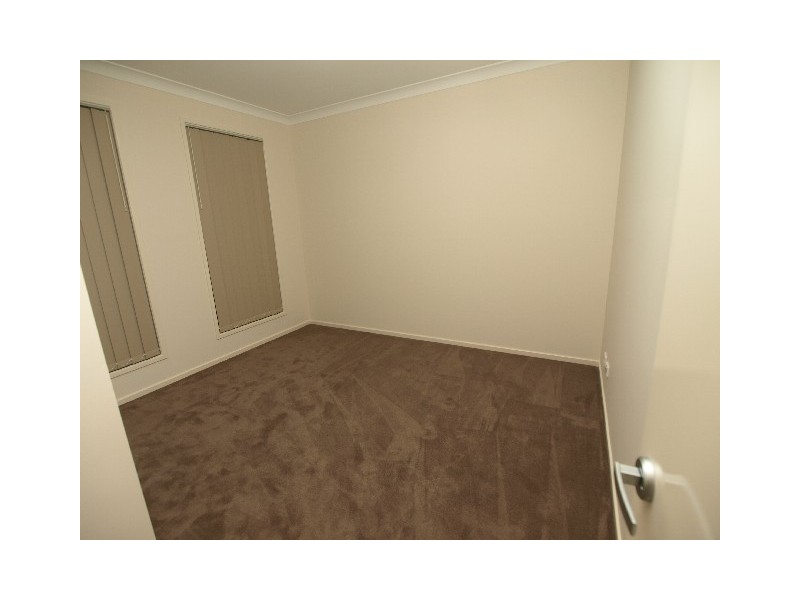 19 EATON CLOSE, North Lakes QLD 4509