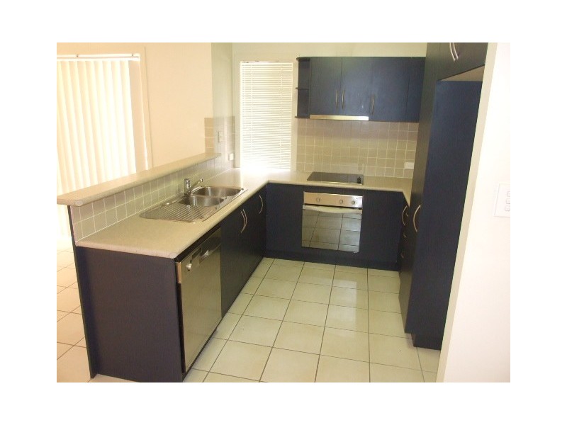 1 Tom Place, Birkdale QLD 4159
