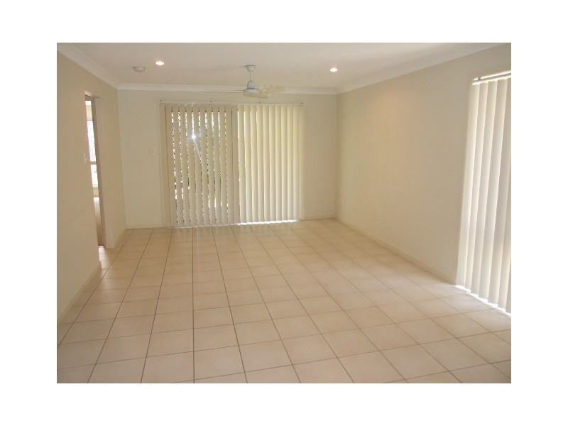 1 Tom Place, Birkdale QLD 4159