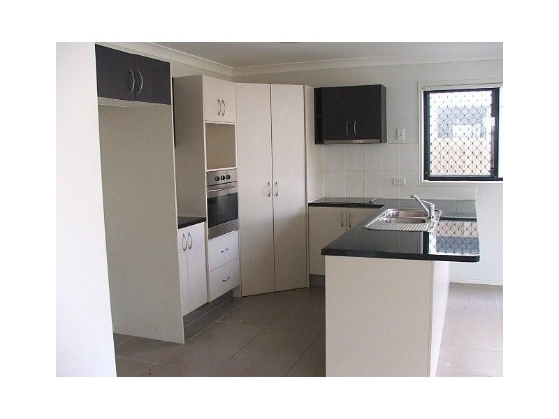 19B TOWER STREET, Springwood QLD 4127