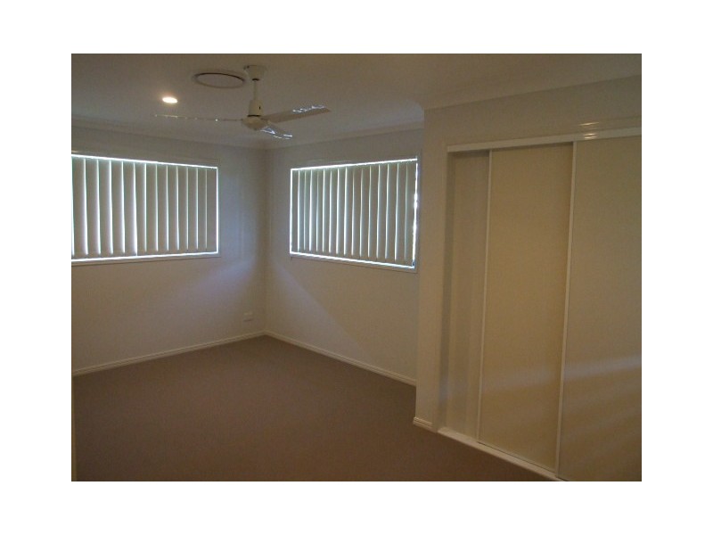 19B TOWER STREET, Springwood QLD 4127