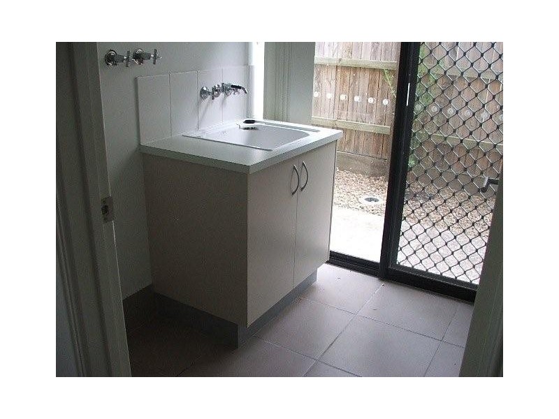 19B TOWER STREET, Springwood QLD 4127