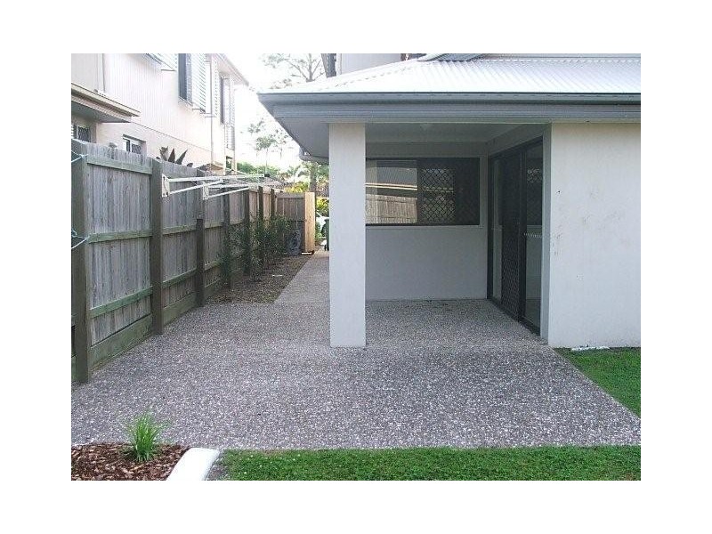 19B TOWER STREET, Springwood QLD 4127