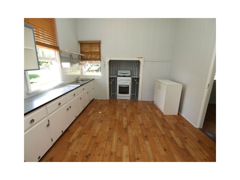 16 Newtown Street, East Ipswich QLD 4305
