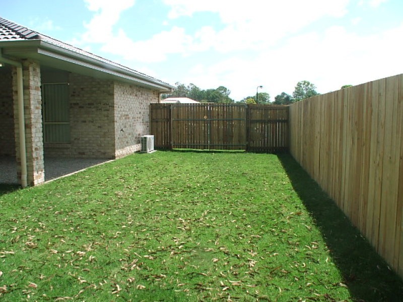 17 YOVAN STREET, Loganlea QLD 4131