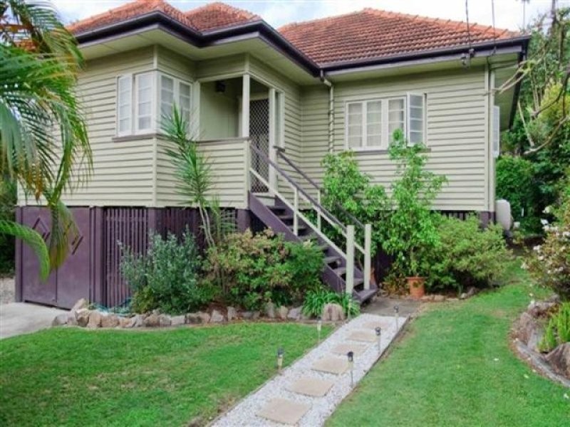 9 Barrhead Street, Wavell Heights QLD 4012