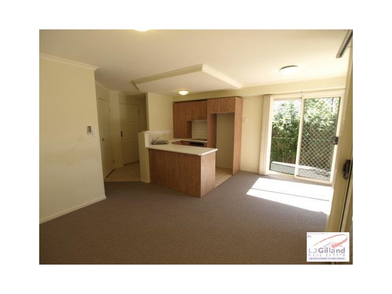 3/140 Carmody Road, St Lucia QLD 4067