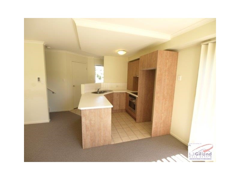 3/140 Carmody Road, St Lucia QLD 4067