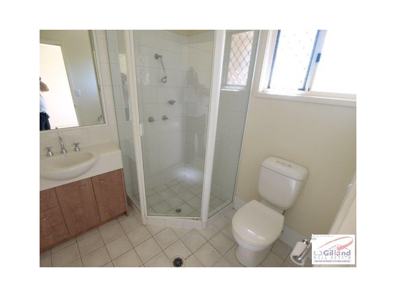 3/140 Carmody Road, St Lucia QLD 4067
