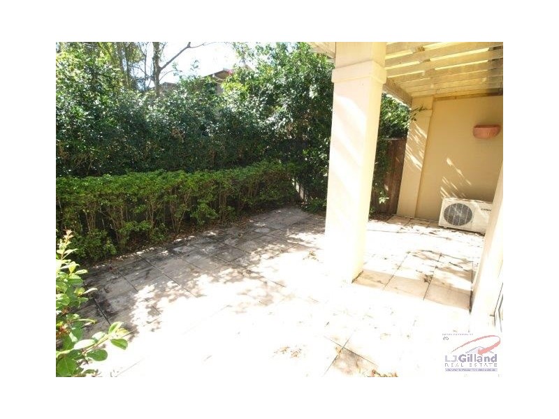 3/140 Carmody Road, St Lucia QLD 4067