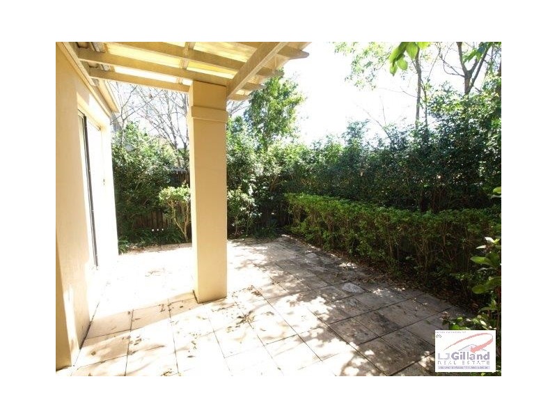 3/140 Carmody Road, St Lucia QLD 4067
