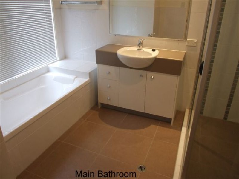 16 Whatmore Place, Manly West QLD 4179