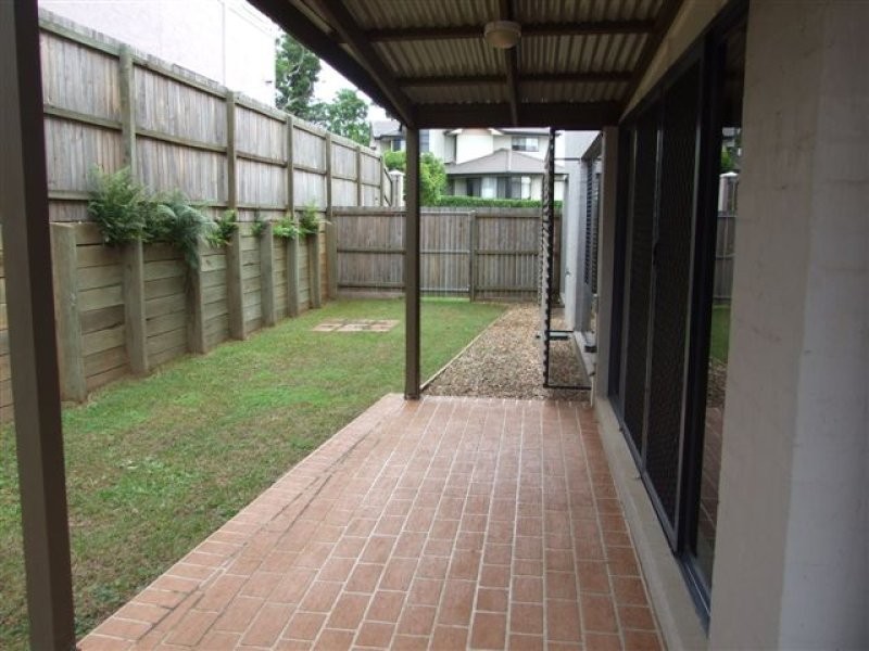 16 Whatmore Place, Manly West QLD 4179