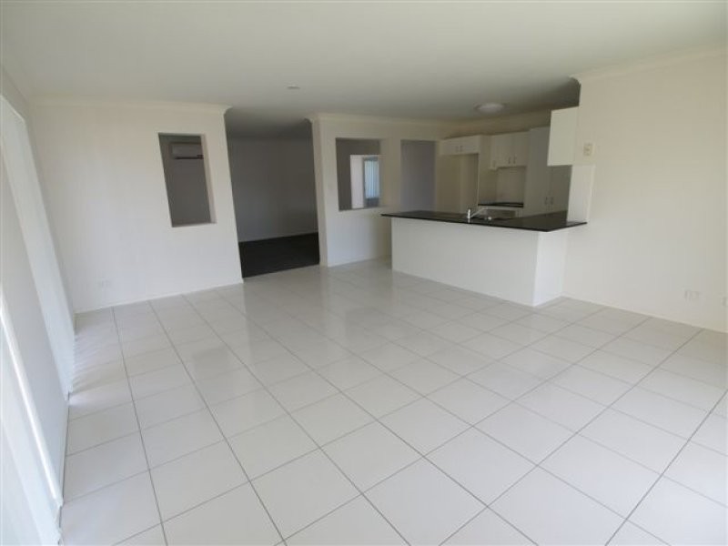 80 Westminster Cresent, Raceview QLD 4305