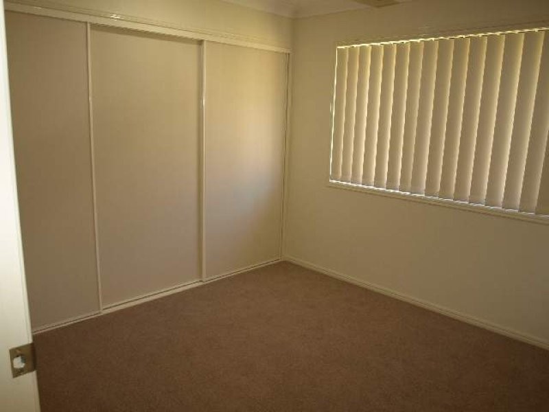 4 Zachary Street, Eagleby QLD 4207