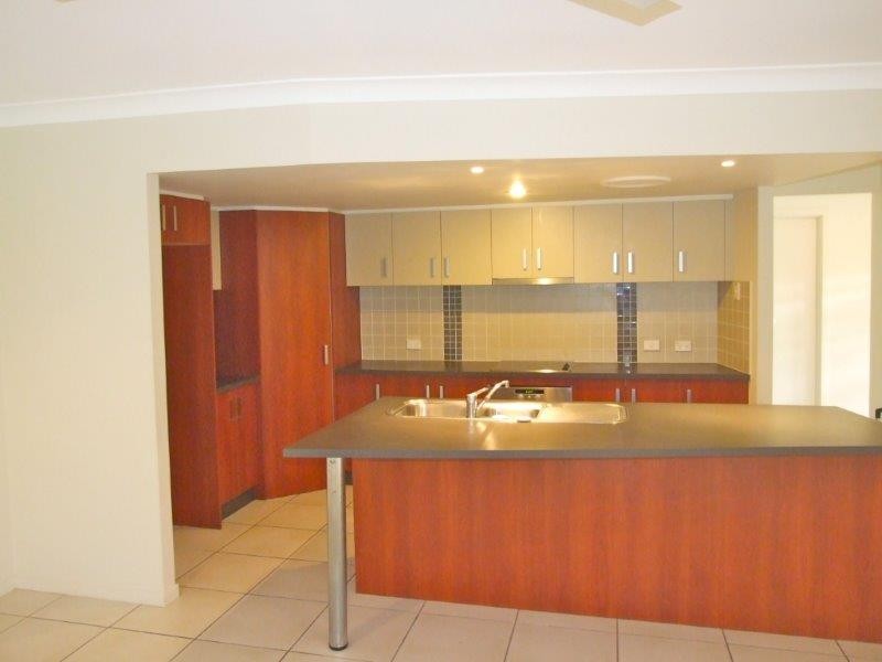 3 Camphorlaurel Court, Mcdowall QLD 4053