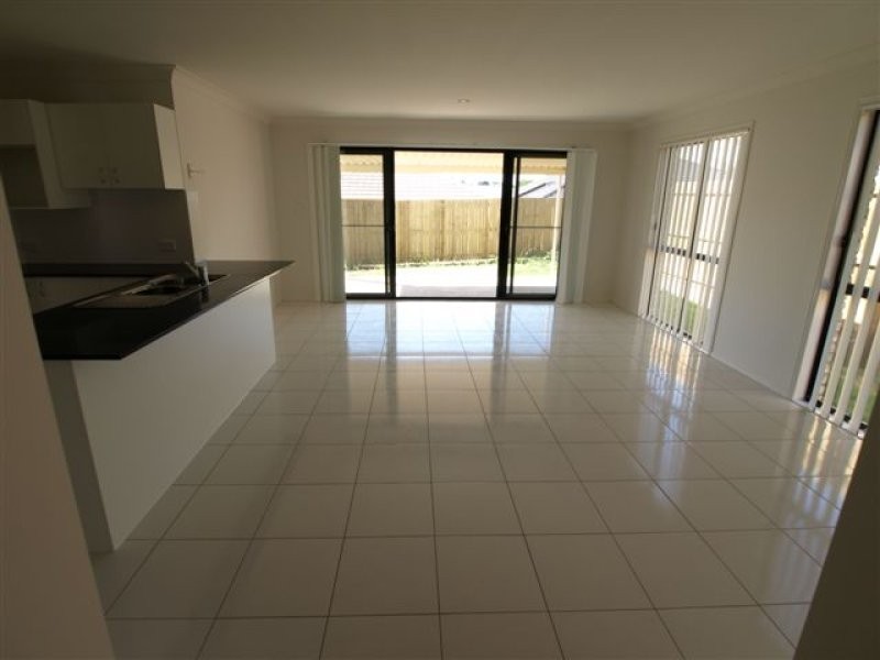 80 Westminster Cresent, Raceview QLD 4305