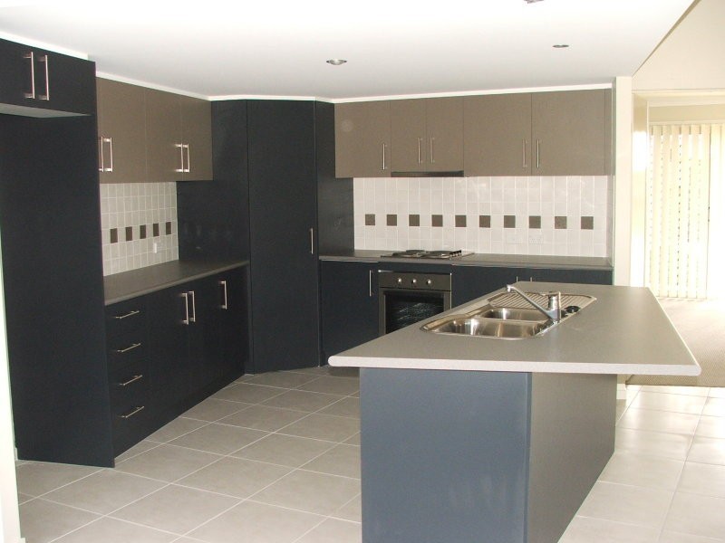 4 Bonica Court, Eatons Hill QLD 4037