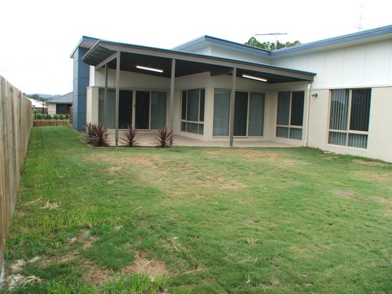 4 Bonica Court, Eatons Hill QLD 4037