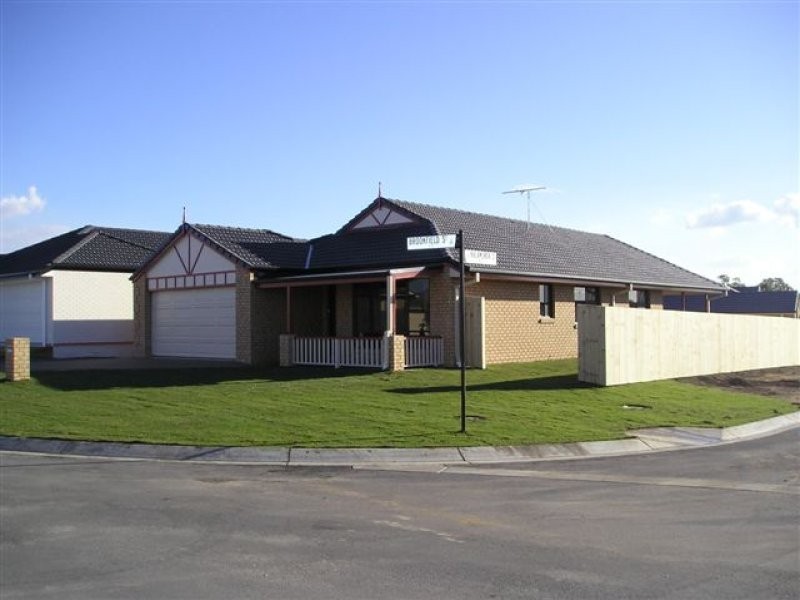 7 Brookfield Street, North Lakes QLD 4509