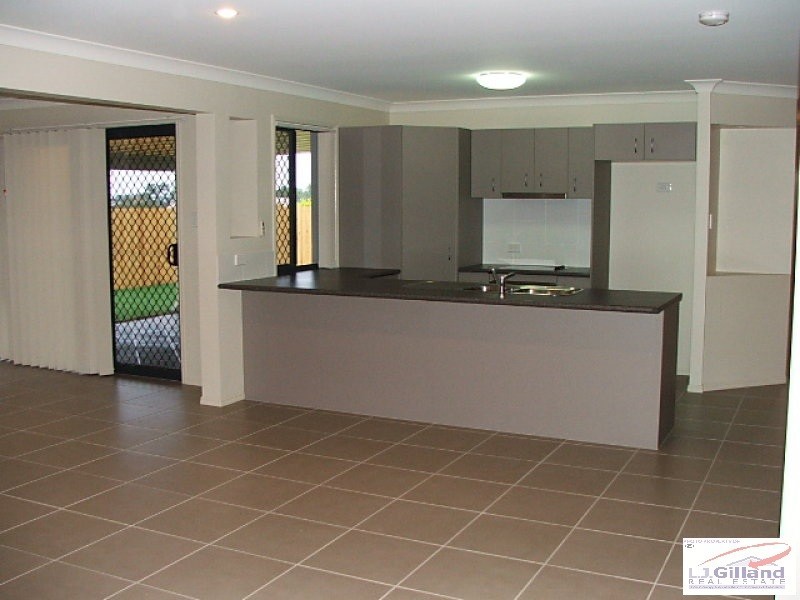 70 Bunker Rd, Victoria Point QLD 4165