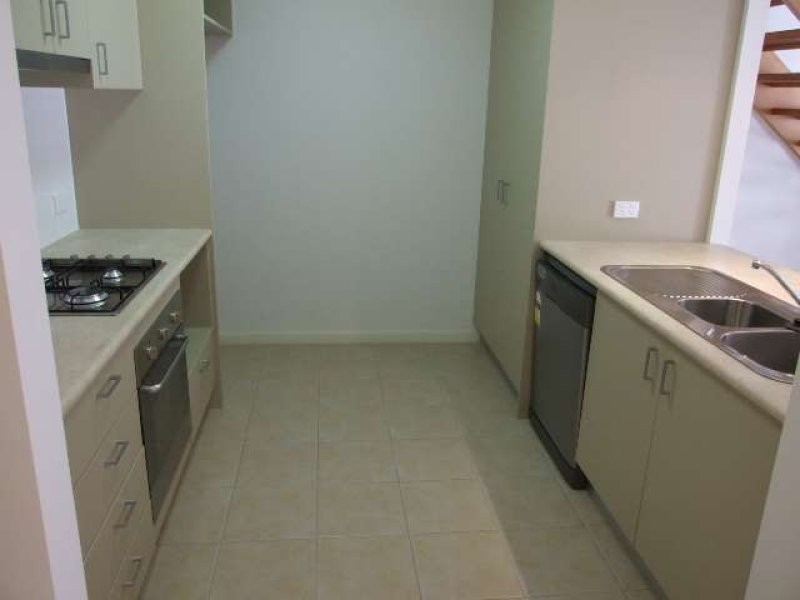 2/1 Anthony Street, Kingston QLD 4114