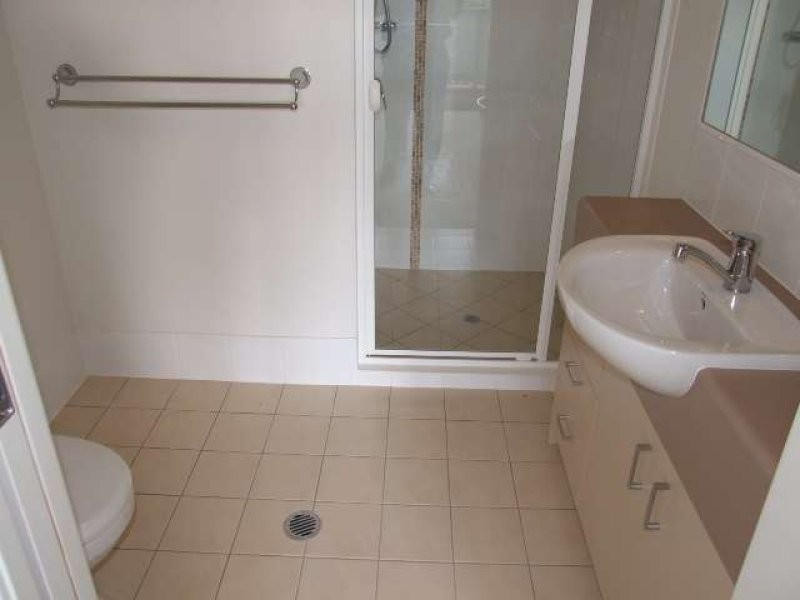 2/1 Anthony Street, Kingston QLD 4114