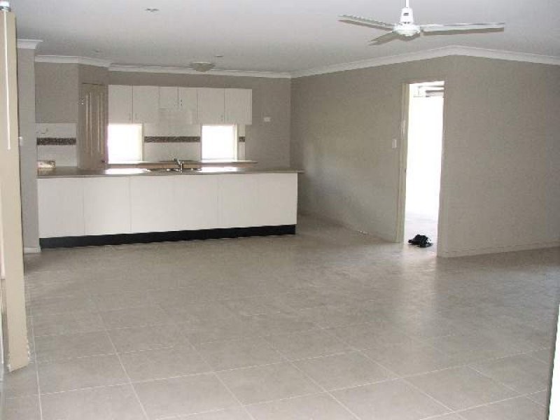 11 Yovan Court, Loganlea QLD 4131