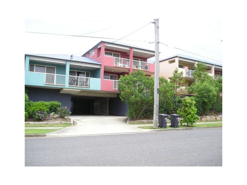 2/5 Wongara Street, Clayfield QLD 4011