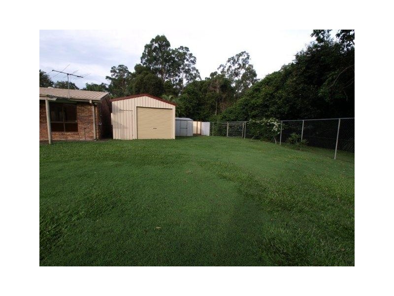 17 sherwood Cresent, Daisy Hill QLD 4127
