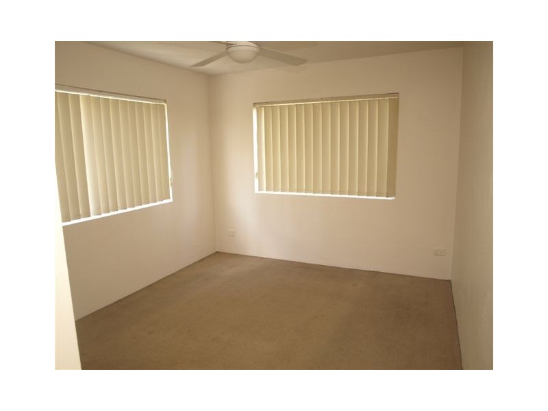2/6-8 Greenmeadow Road, Mansfield QLD 4122