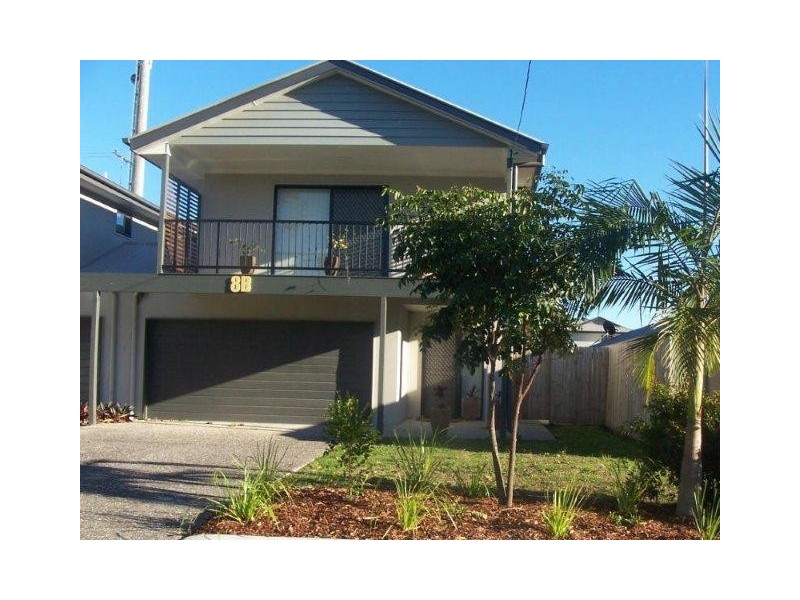 8B Karawatha street, Springwood QLD 4127