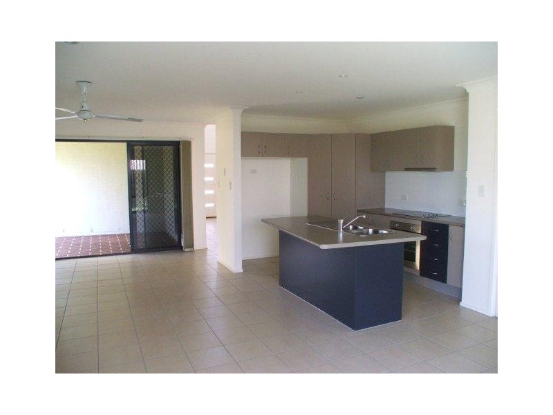 1 David Place, Manly West QLD 4179