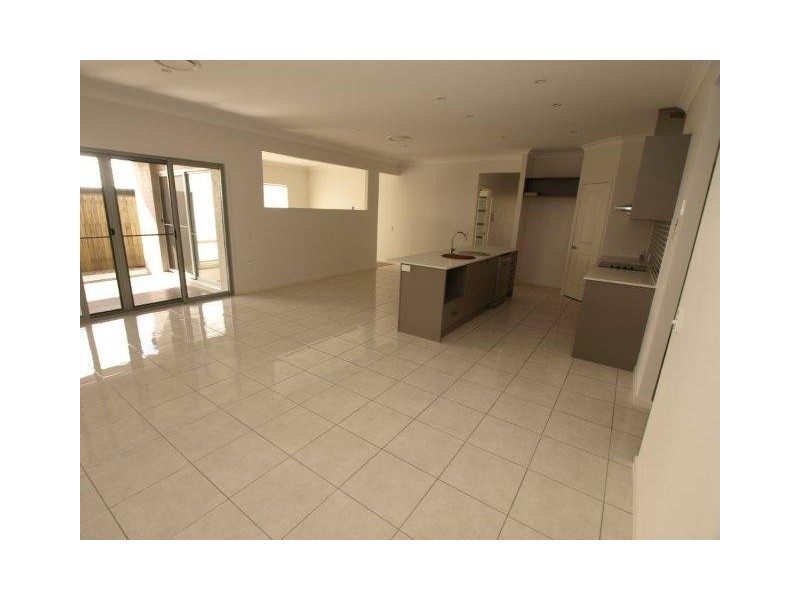 3 Planigale Cres, North Lakes QLD 4509