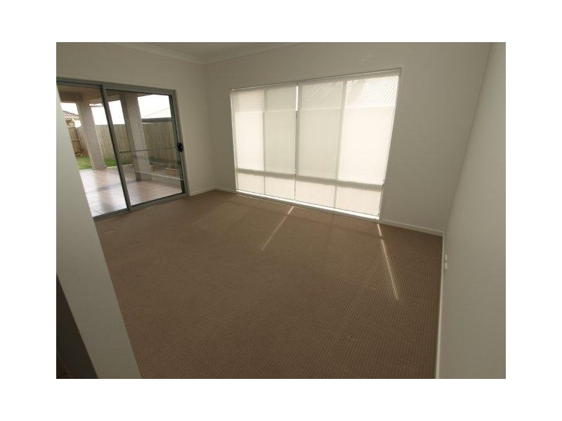 3 Planigale Cres, North Lakes QLD 4509