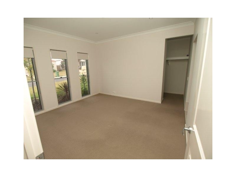 3 Planigale Cres, North Lakes QLD 4509