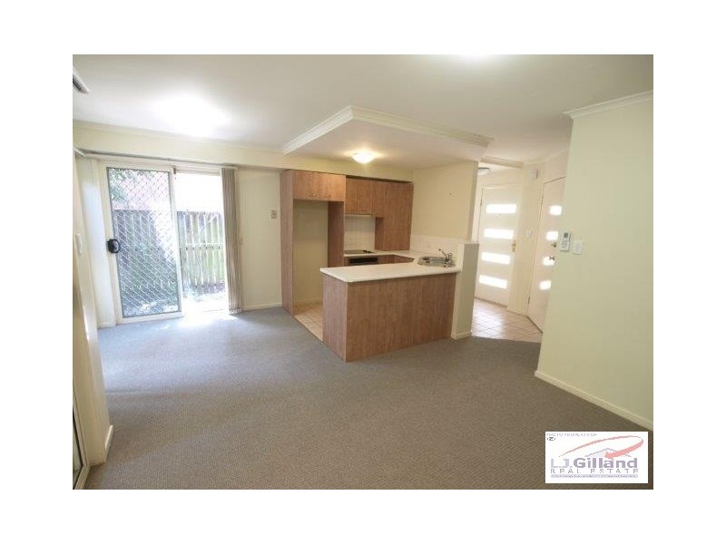 4/140 Carmody Road, St Lucia QLD 4067