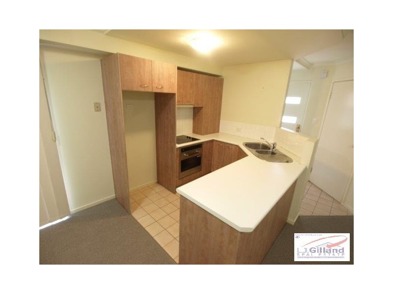 4/140 Carmody Road, St Lucia QLD 4067