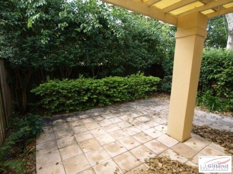 4/140 Carmody Road, St Lucia QLD 4067