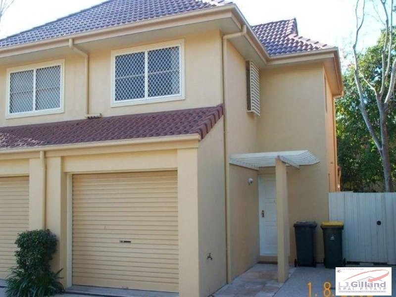 4/140 Carmody Road, St Lucia QLD 4067