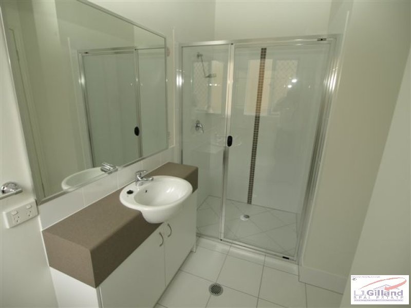 11 Reynolds Close, Redbank Plains QLD 4301