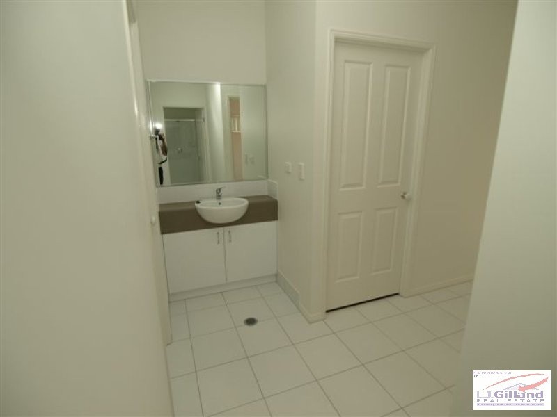 11 Reynolds Close, Redbank Plains QLD 4301