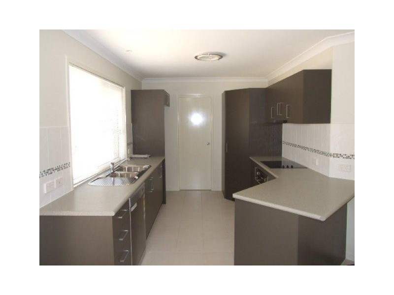 52 Ashmore Close, Marsden QLD 4132