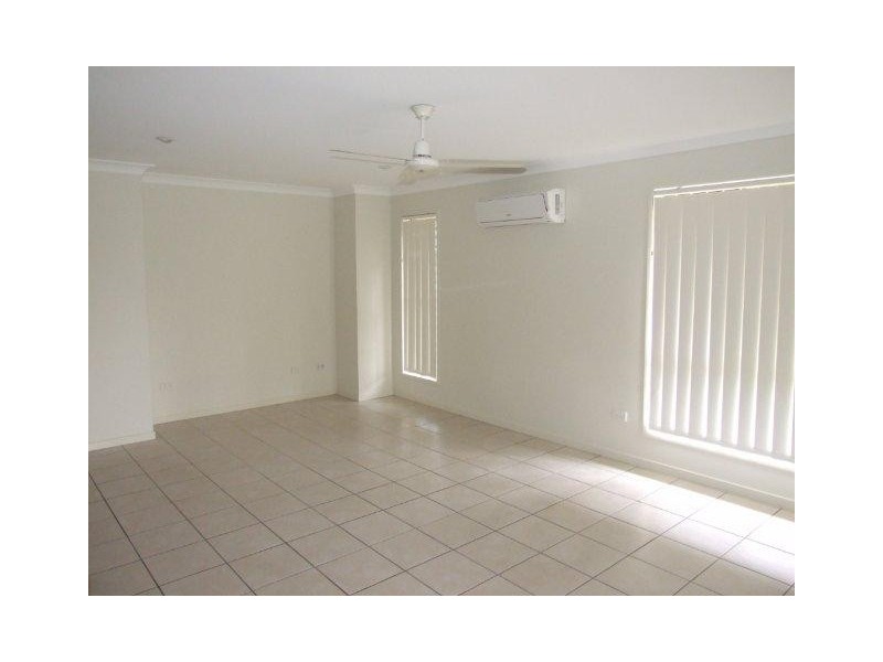 13 Rasmussen Ave, Marsden QLD 4132