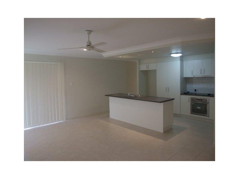 13 Rasmussen Ave, Marsden QLD 4132