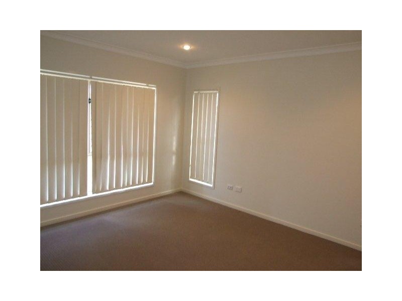 13 Rasmussen Ave, Marsden QLD 4132